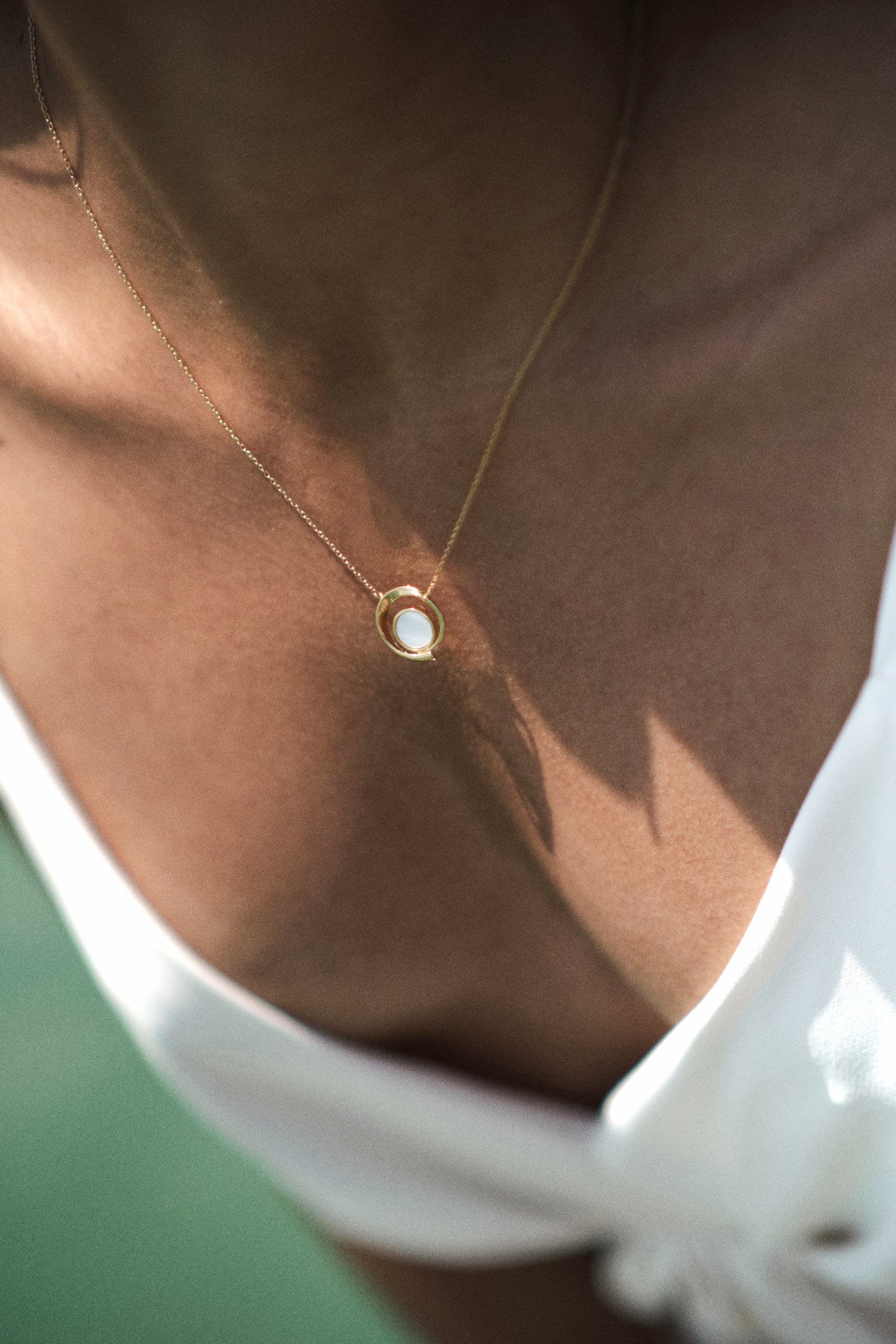 Collier Créateur En Os De Bovin Noir - Style Collerette (palette Articulée) - Alliage Argenté - Occasion